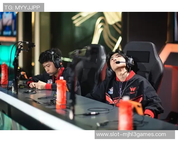 电竞新闻独家解析WE战队当前状态与历史表现的全面对比分析